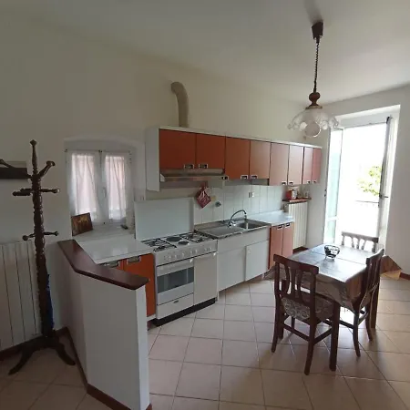 Al Vigneto Σέστρι Λεβάντε